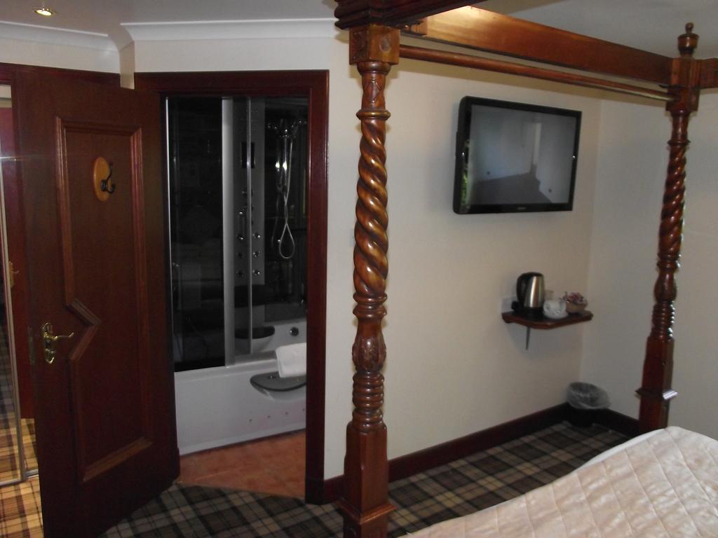 The Dalgarven House Hotel Kilwinning Bagian luar foto